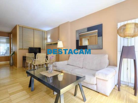 Amplio apartamento de 2 dormitorios en alquiler en Centro, Madrid