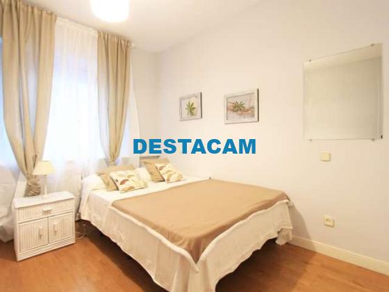 Buena habitación en apartamento de 5 dormitorios en Chamartín, Madrid