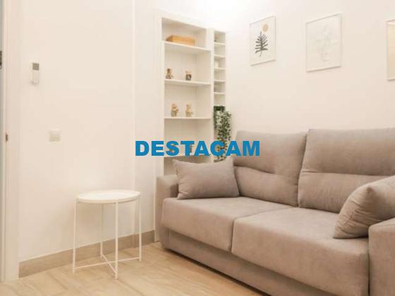 Apartamento de 1 dormitorio en alquiler en Valdeacederas, Madrid