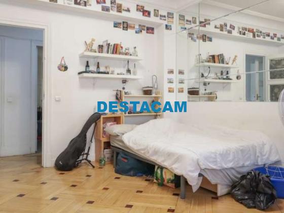 Habitaciones en apartamento de 5 dormitorios en Malasaña, Madrid