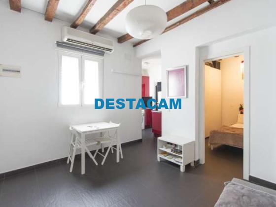 Moderno apartamento de 1 dormitorio en alquiler en Malasaña, Madrid