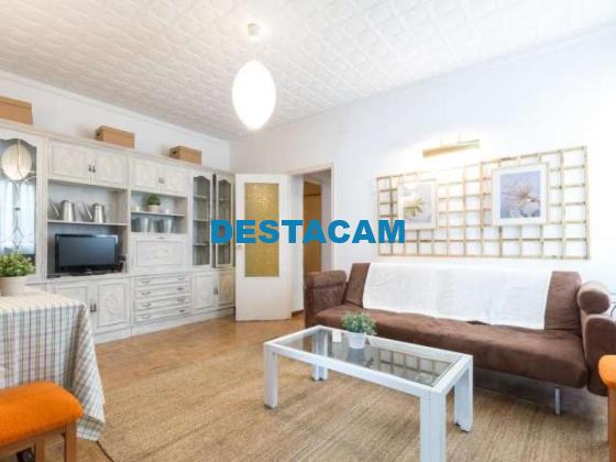 Apartamento de 3 dormitorios en alquiler en Nueva España, Madrid