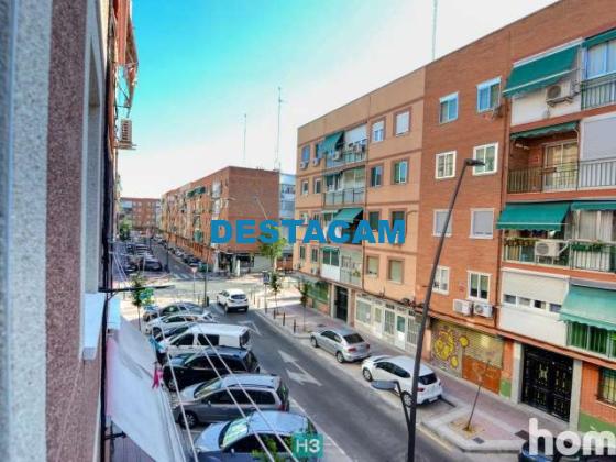 Se alquila habitación en apartamento de 4 dormitorios en Getafe, Madrid