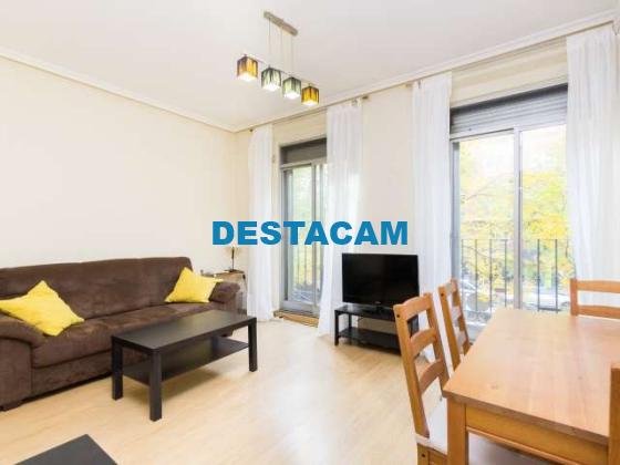 Apartamento de 2 dormitorios en alquiler - Almagro y Trafalgar, Madrid