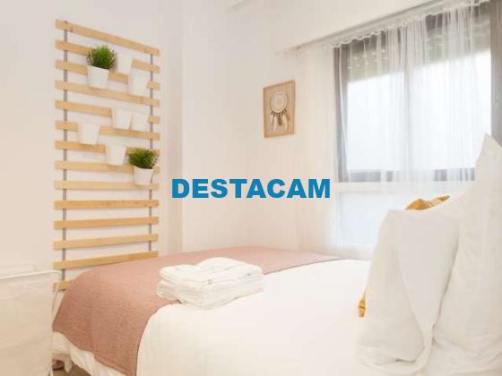 Relajante habitación en apartamento de 5 dormitorios en Salamanca, Madrid