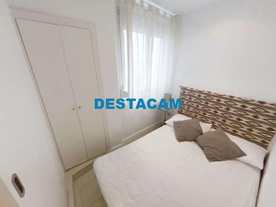 Apartamento de 2 dormitorios en alquiler en Embajadores, Madrid