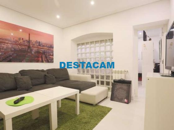 Apartamento de 3 dormitorios en alquiler en Pacífico, Madrid