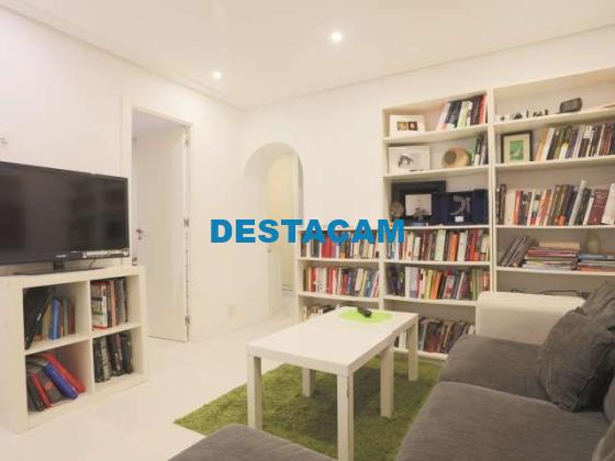 Apartamento de 3 dormitorios en alquiler en Pacífico, Madrid