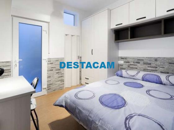 Apartamento ecléctico de 2 dormitorios en Lavapiés, Madrid