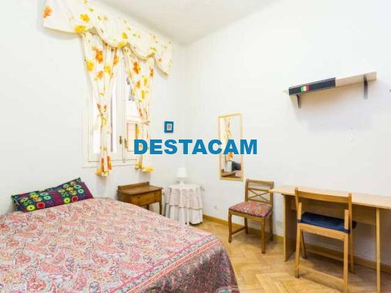 Habitación equipada en apartamento de 4 dormitorios en Salamanca, Madrid