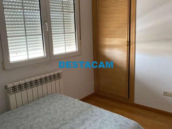 Se alquila habitación en apartamento de 3 dormitorios en Madrid