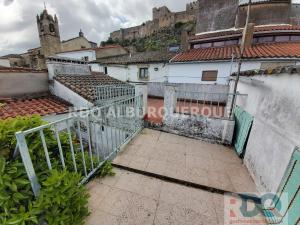 CASA  EN BADAJOZ,ALBURQUERQUE