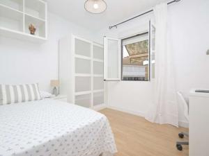 Habitación luminosa en apartamento de 4 dormitorios en Carabanchel, Madrid