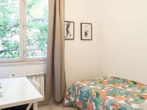 Acogedora habitación en apartamento de 8 dormitorios en Moncloa, Madrid